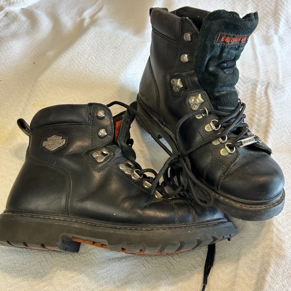 Mens 9/Womens 11 Harley Davidson Boots. Preowned. (1137)